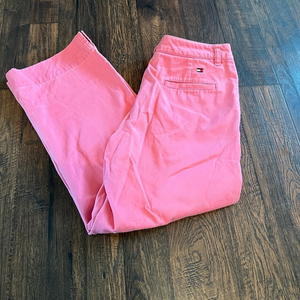 Tommy Hilfiger Women’s Pink Capris‎ Size 4